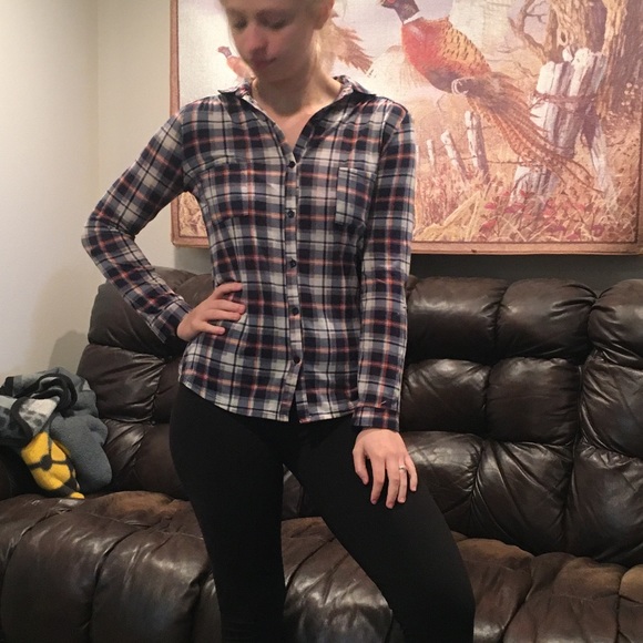 Rue21 Tops - Rue 21 Plaid Button Down Shirt